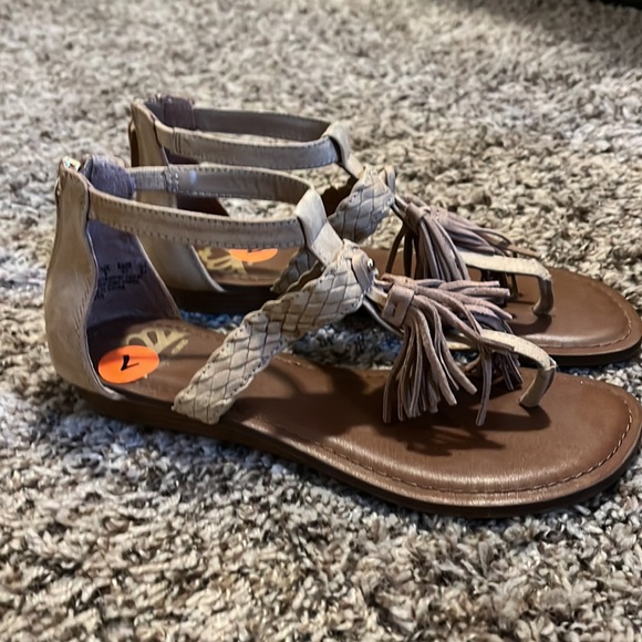 Fergalicious sandals - Picture 4 of 4